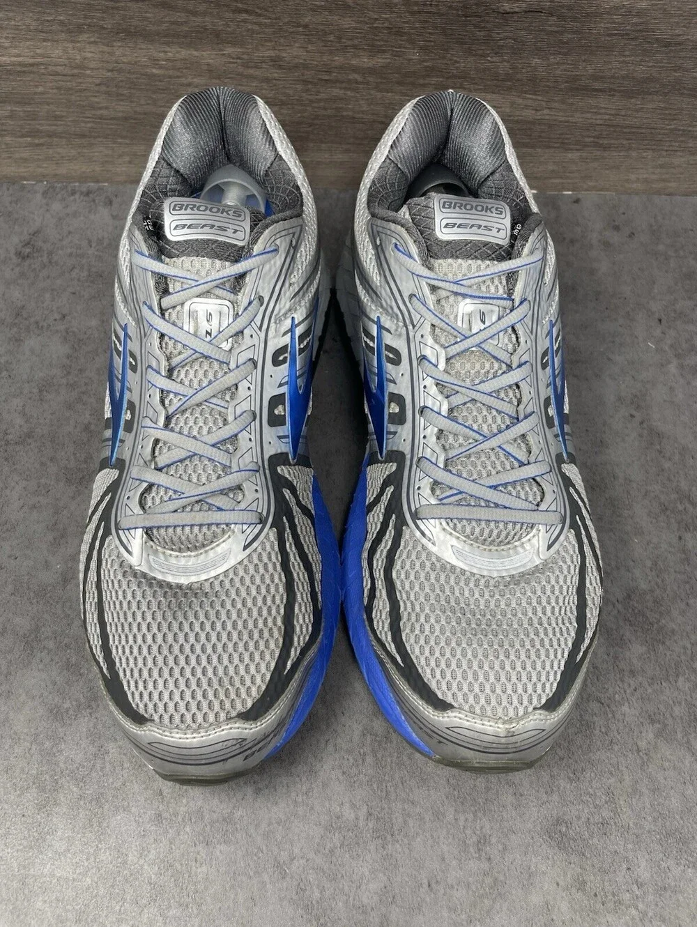 Brooks Beast 16 Silver Blue Mens Size 14 2E Wide Running Walking Shoes Sneakers